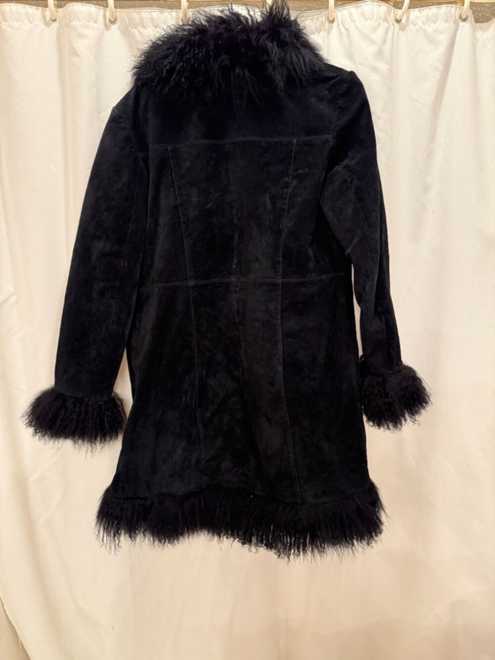Women's black suede medium weight jacket with fluffy trim - Picture 9 of 9